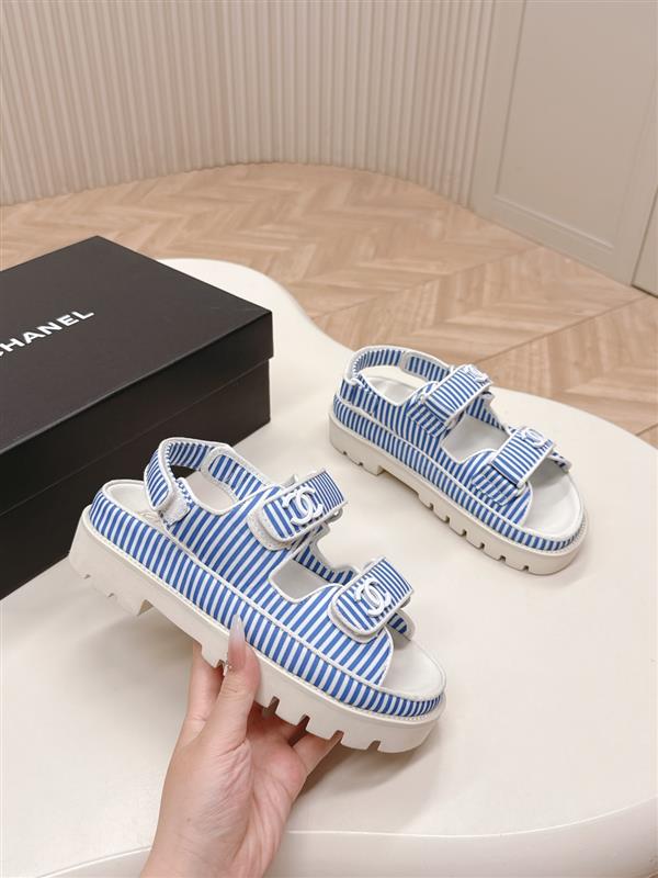 2025112818443752 280